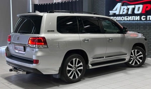 Внедорожник Toyota Land Cruiser 2018 года, 6900000 рублей, Красноярск
