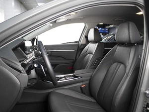 Седан Hyundai Sonata 2023 года, 3275000 рублей, Омск
