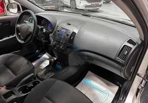 Хетчбэк Hyundai i30 2010 года, 650000 рублей, Красноярск