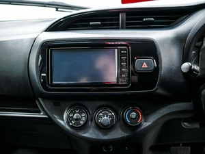 Хетчбэк Toyota Vitz 2018 года, 980000 рублей, Красноярск