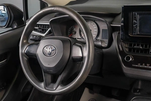 Седан Toyota Corolla 2019 года, 1819000 рублей, Тюмень