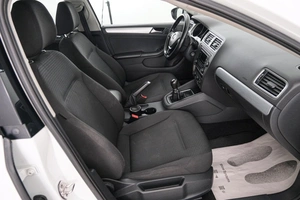 Седан Volkswagen Jetta 2017 года, 1399000 рублей, Красноярск