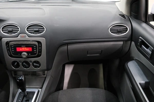 Седан Ford Focus 2010 года, 649000 рублей, Омск