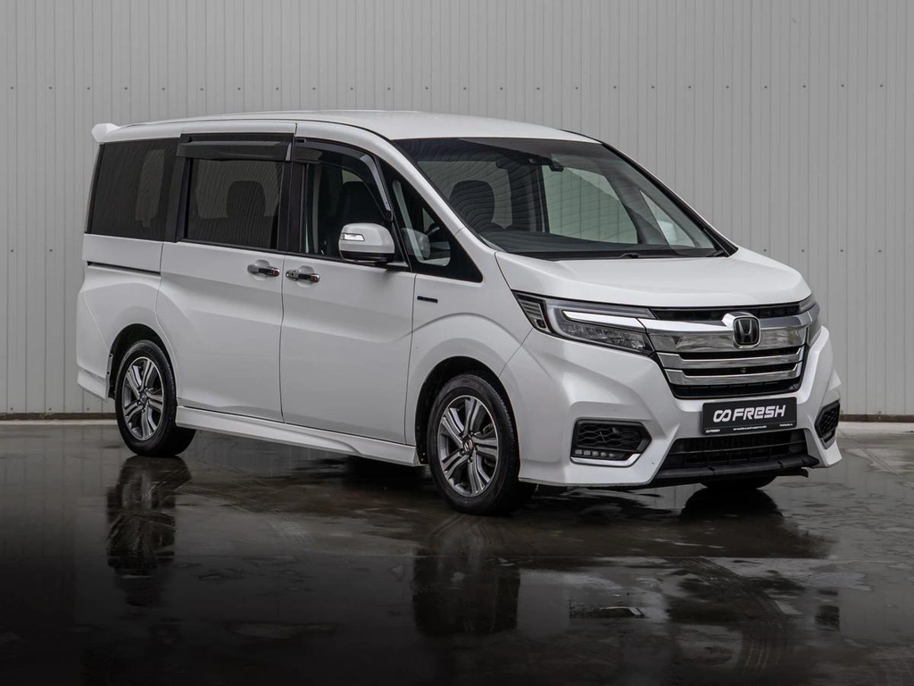 Минивэн Honda Stepwgn Spada 2018 года, 2570000 рублей, Краснодар