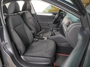 Седан Volkswagen Jetta 2011 года, 829000 рублей, Воронеж