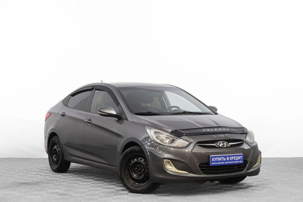 Седан Hyundai Solaris 2011 года, 729000 рублей, Барнаул