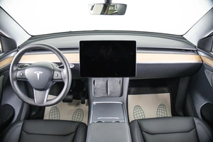 Внедорожник Tesla Model Y 2022 года, 4199000 рублей, Пермь