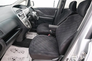 Хетчбэк Toyota Ractis 2006 года, 629000 рублей, Красноярск