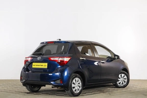 Хетчбэк Toyota Vitz 2017 года, 1259000 рублей, Тюмень