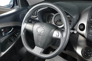Внедорожник Toyota RAV4 2011 года, 1779000 рублей, Тюмень