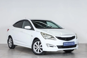 Седан Hyundai Solaris 2015 года, 899000 рублей, Новосибирск