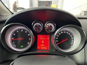 Седан Opel Astra 2013 года, 787000 рублей, Солонцы