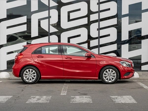 Хетчбэк Mercedes-benz A-класс 2015 года, 1640000 рублей, Краснодар
