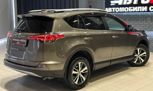 Внедорожник Toyota RAV4 2017 года, 2497000 рублей, Красноярск