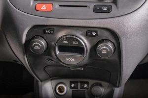 Седан Kia Rio 2011 года, 579000 рублей, Томск