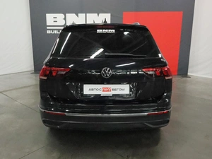 Внедорожник Volkswagen Tiguan 2021 года, 2270000 рублей, Курск