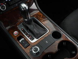 Внедорожник Volkswagen Touareg 2012 года, 1949046 рублей, Москва