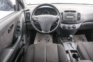 Седан Hyundai Elantra 2009 года, 849000 рублей, Красноярск
