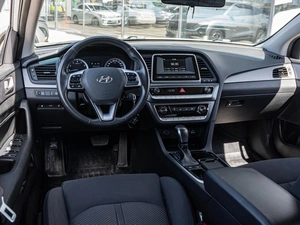 Седан Hyundai Sonata 2019 года, 1691000 рублей, Краснодар