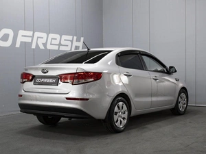 Седан Kia Rio 2016 года, 880000 рублей, Омск