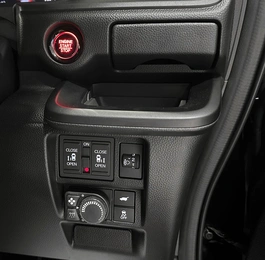 Минивэн Honda Stepwgn Spada 2023 года, 2950000 рублей, Красноярск
