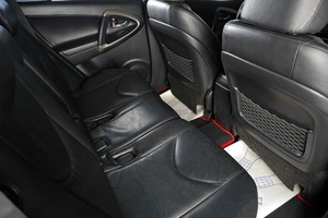 Внедорожник Toyota RAV4 2011 года, 1399000 рублей, Тюмень