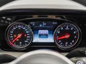 Седан Mercedes-benz E-класс 2018 года, 2650000 рублей, Красноярск