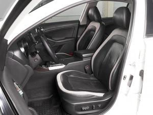 Седан Kia Optima 2012 года, 1598000 рублей, Минеральные Воды