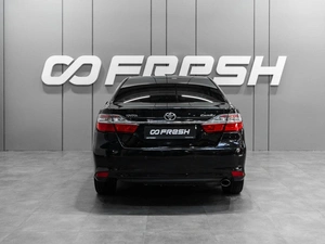 Седан Toyota Camry 2015 года, 1810000 рублей, Тюмень