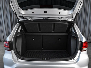 Хетчбэк Kia Rio X-Line 2018 года, 1249000 рублей, Тюмень