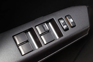 Внедорожник Toyota RAV4 2017 года, 2449000 рублей, Новосибирск