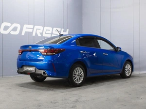 Седан Kia Rio 2021 года, 1790000 рублей, Омск