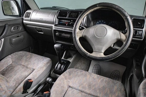 Внедорожник Suzuki Jimny 2001 года, 429000 рублей, Сургут