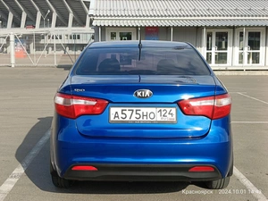 Седан Kia Rio 2013 года, 850000 рублей, Красноярск