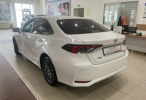 Седан Toyota Corolla 2020 года, 1820000 рублей, Красноярск