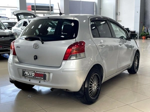 Хетчбэк Toyota Vitz 2009 года, 587000 рублей, Солонцы