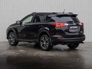 Внедорожник Toyota RAV4 2015 года, 2175000 рублей, Краснодар