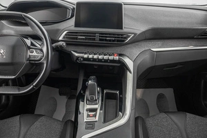 Внедорожник Peugeot 5008 2020 года, 2189000 рублей, Барнаул