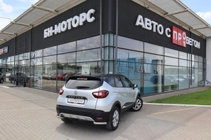 Внедорожник Renault Kaptur 2016 года, 1300000 рублей, Мирное