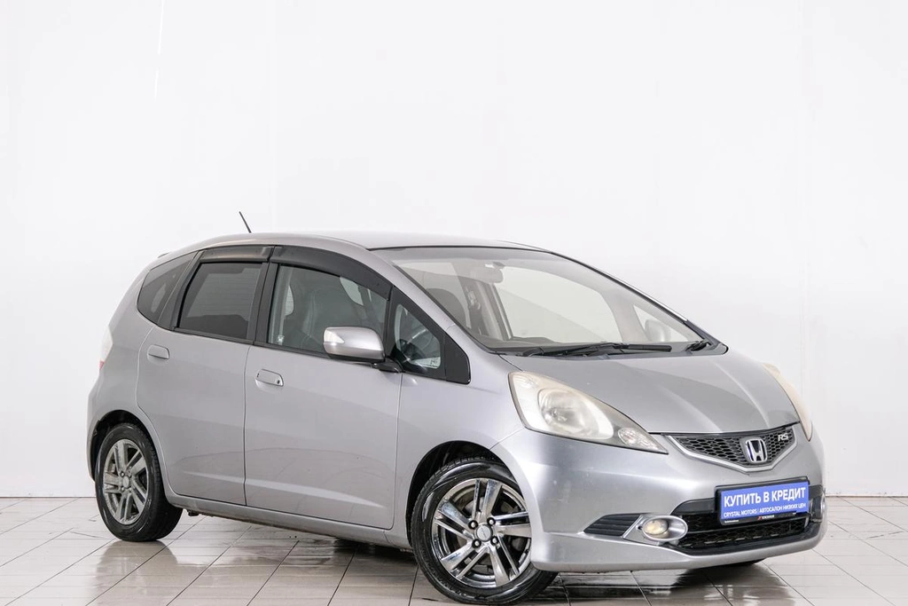 Хетчбэк Honda Fit 2009 года, 699000 рублей, Красноярск