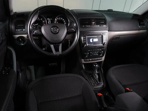 Внедорожник Skoda Yeti 2013 года, 1424000 рублей, Воронеж