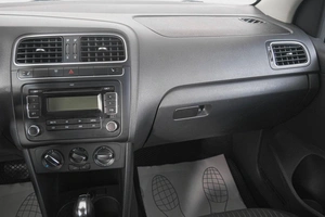 Седан Volkswagen Polo 2011 года, 799000 рублей, Кемерово