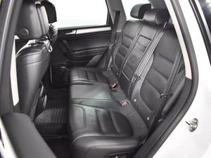 Внедорожник Volkswagen Touareg 2012 года, 2499900 рублей, Казань