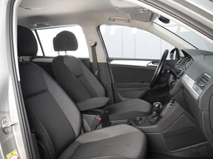 Внедорожник Volkswagen Tiguan 2018 года, 3390000 рублей, Омск