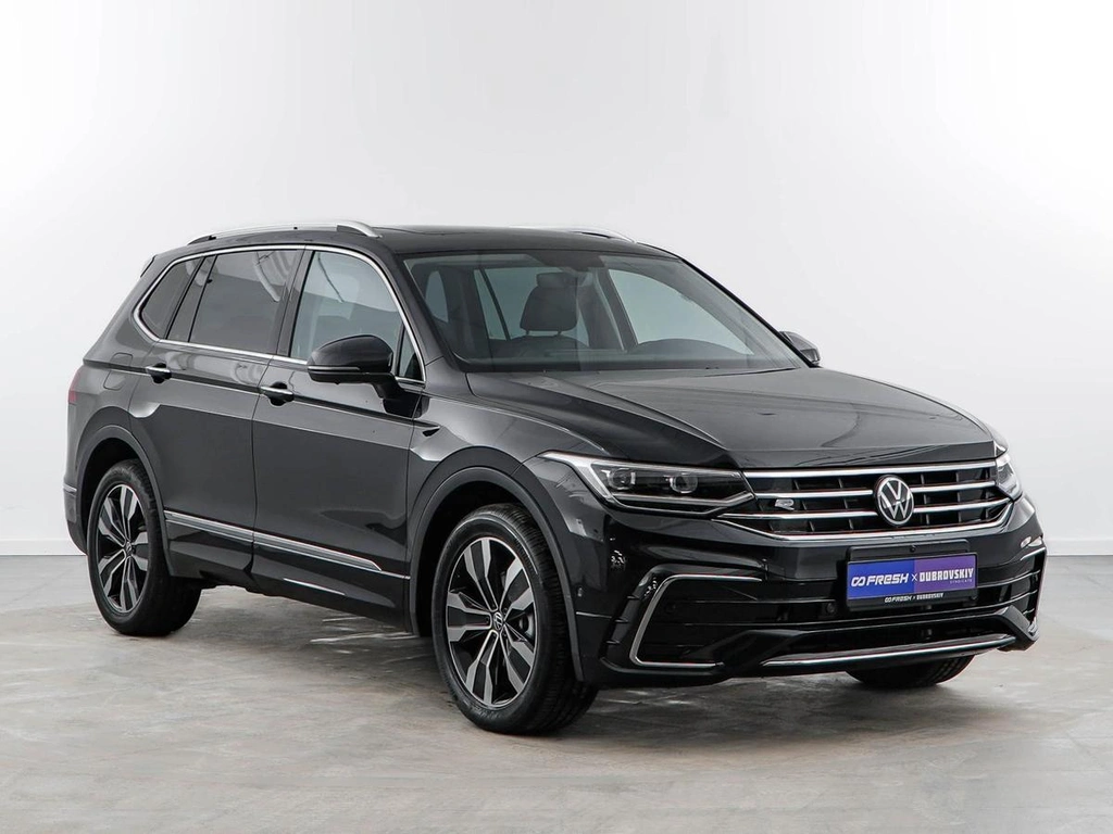 Внедорожник Volkswagen Tiguan L 2024 года, 4249999 рублей, Москва