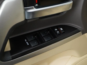 Внедорожник Toyota Land Cruiser 2016 года, 5897444 рублей, Москва
