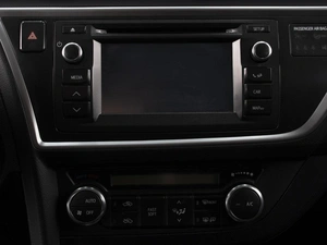 Хетчбэк Toyota Auris 2015 года, 1599000 рублей, Омск