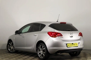 Хетчбэк Opel Astra 2012 года, 629000 рублей, Пермь