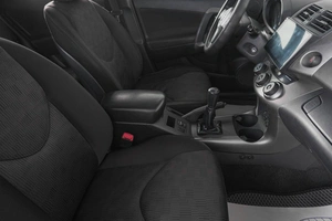 Внедорожник Toyota RAV4 2010 года, 1459000 рублей, Кемерово