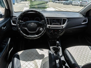Седан Hyundai Solaris 2019 года, 1080000 рублей, Краснодар